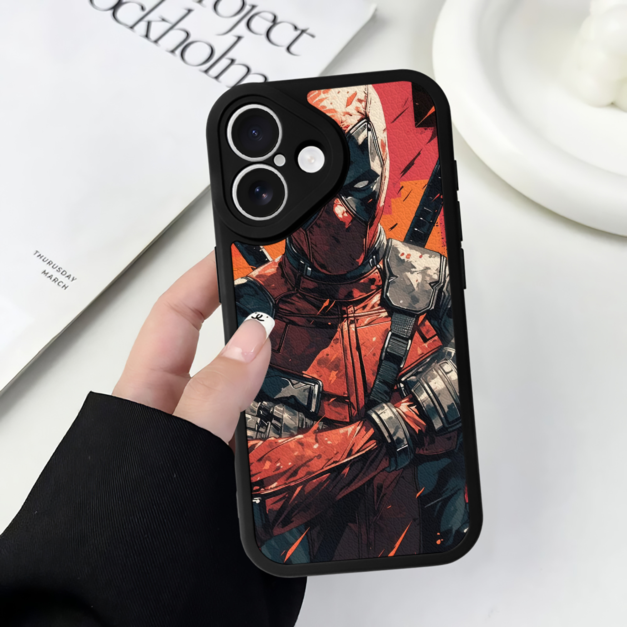 （画像用） Deadpool デッドプール 【iPhone 16シリーズ対応】シリコンスマホケース（レザー調） 材質：シリコン